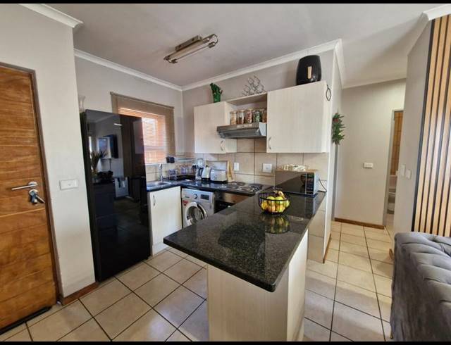 2 BEDROOM APARTMENT FOR SALE IN ESTHER PARK